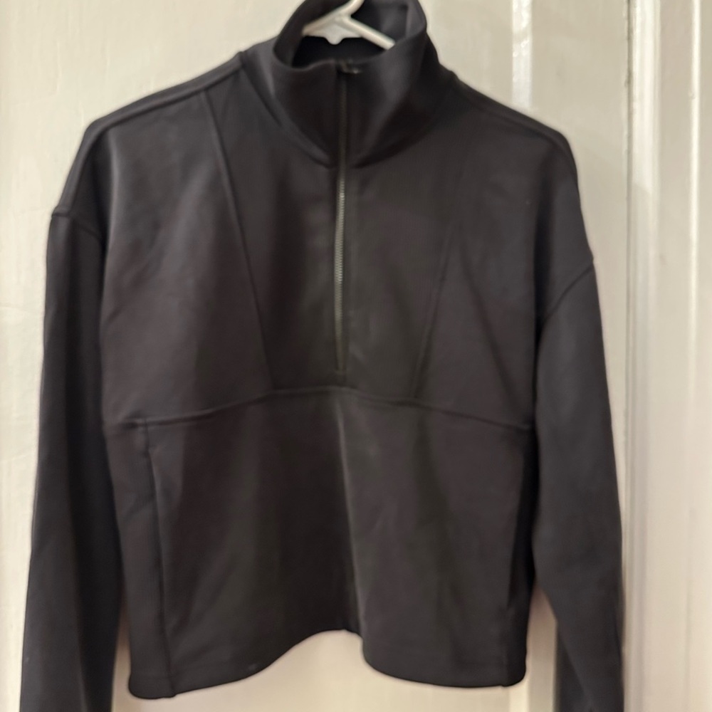 Athleta seasoft half zip hoodie in excellent lightly worn condition.